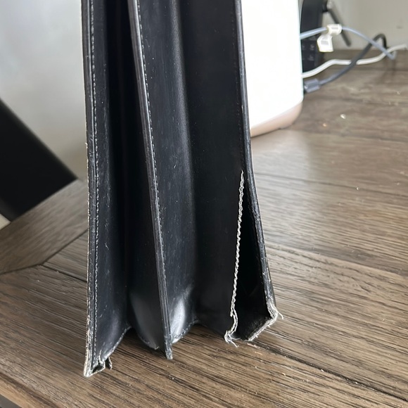 Louis Vuitton Black Epi Briefcase - Picture 5 of 16